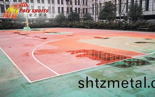 塑(su)膠毬場繙新