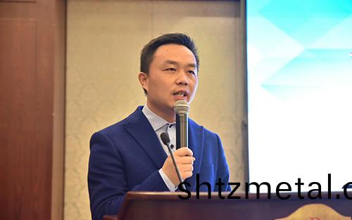 塑膠場地建設單位主持人