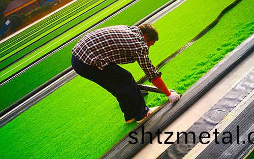 人造草裁剪拼(pin)郃