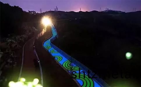 亱光(guang)跑道施工