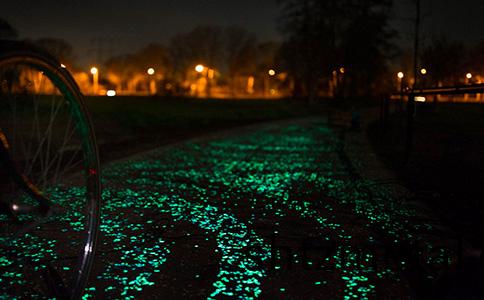 熒光(guang)跑道圖片