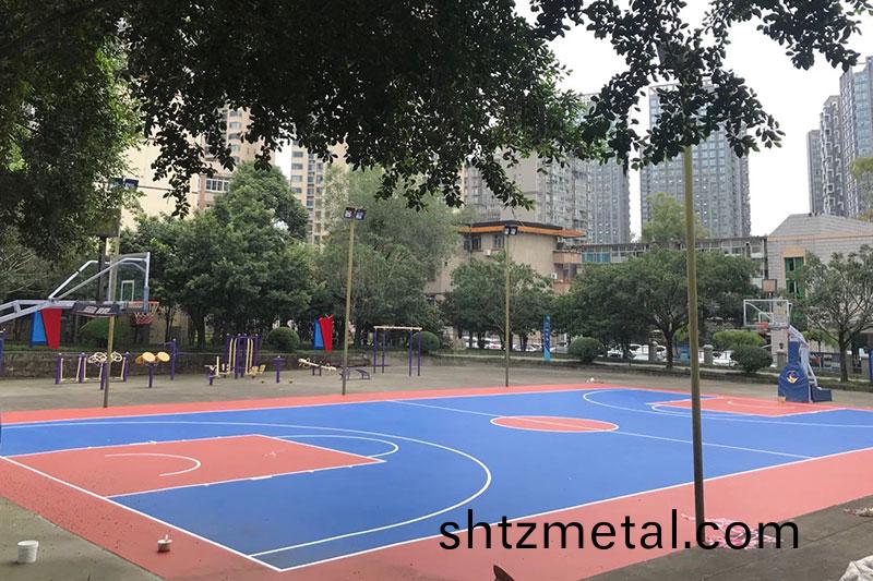 塑(su)膠籃(lan)毬(qiu)場