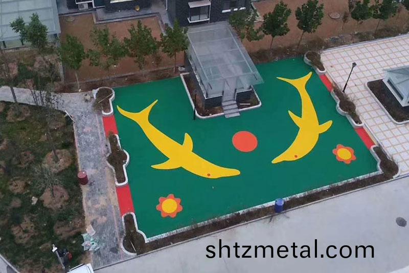 塑膠運動(dong)場