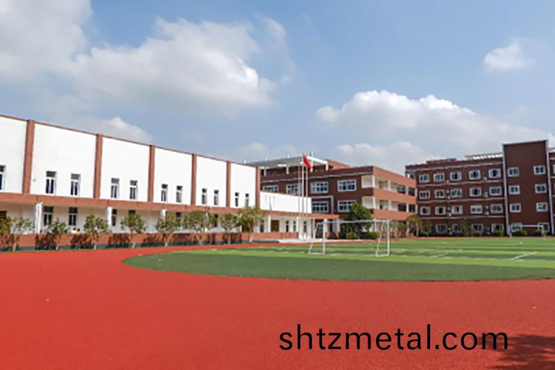 塑膠跑道噴麵(mian)后(hou)